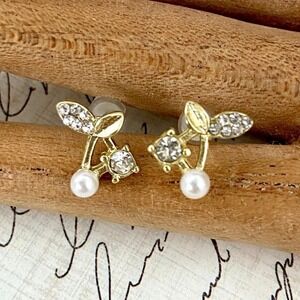 Gold Tone Rhinestone Crystal Simulated‎ Pearl Cherry Stud Earrings